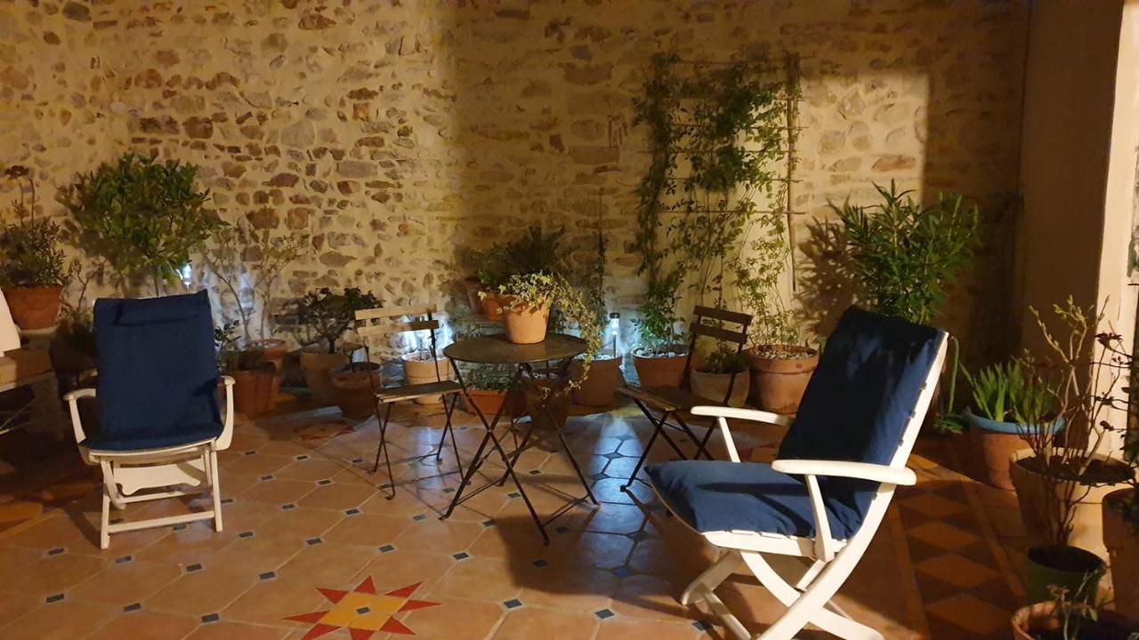 La Maison De St Victor Bed and Breakfast Saint-Victor-de-Malcap Εξωτερικό φωτογραφία